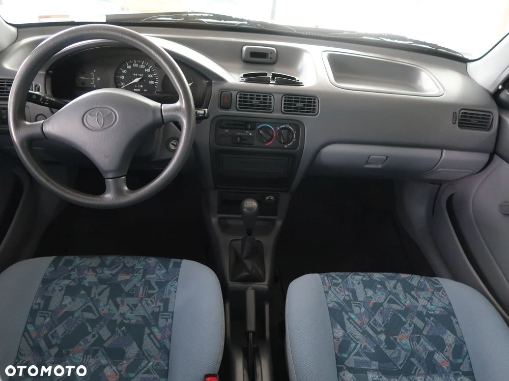 Toyota Starlet 1.4 - 15