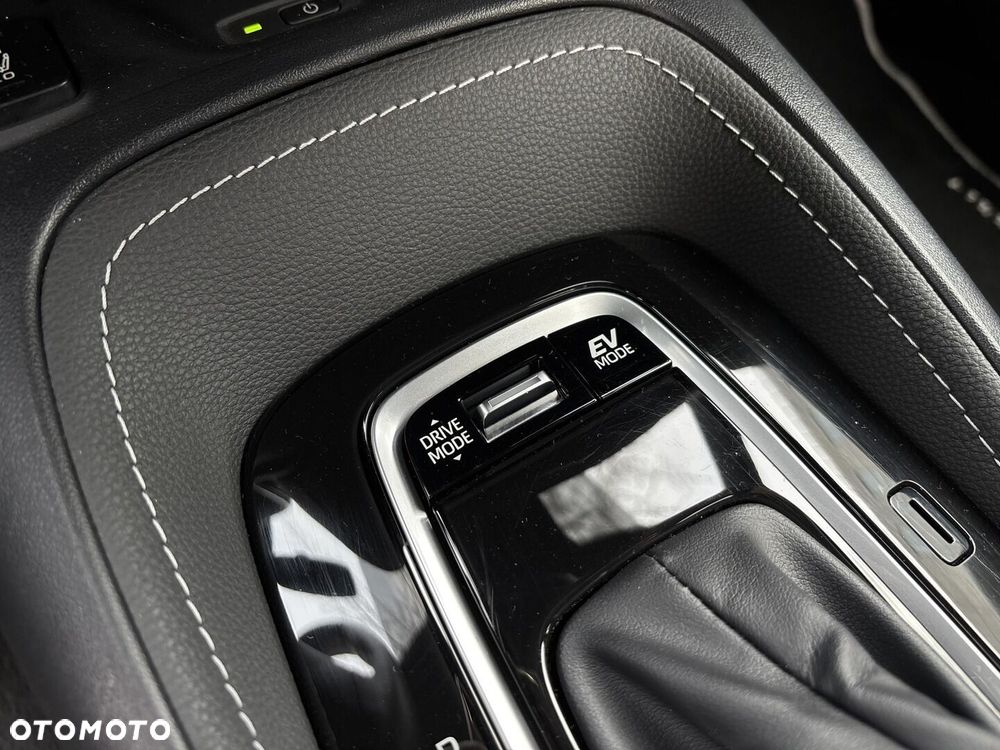 Toyota Corolla 1.8 Hybrid Style - 29