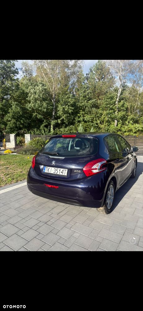 Peugeot 208 - 3