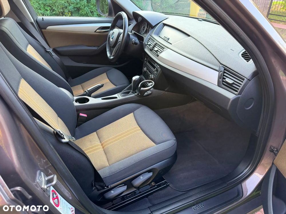 BMW X1 sDrive18i - 19
