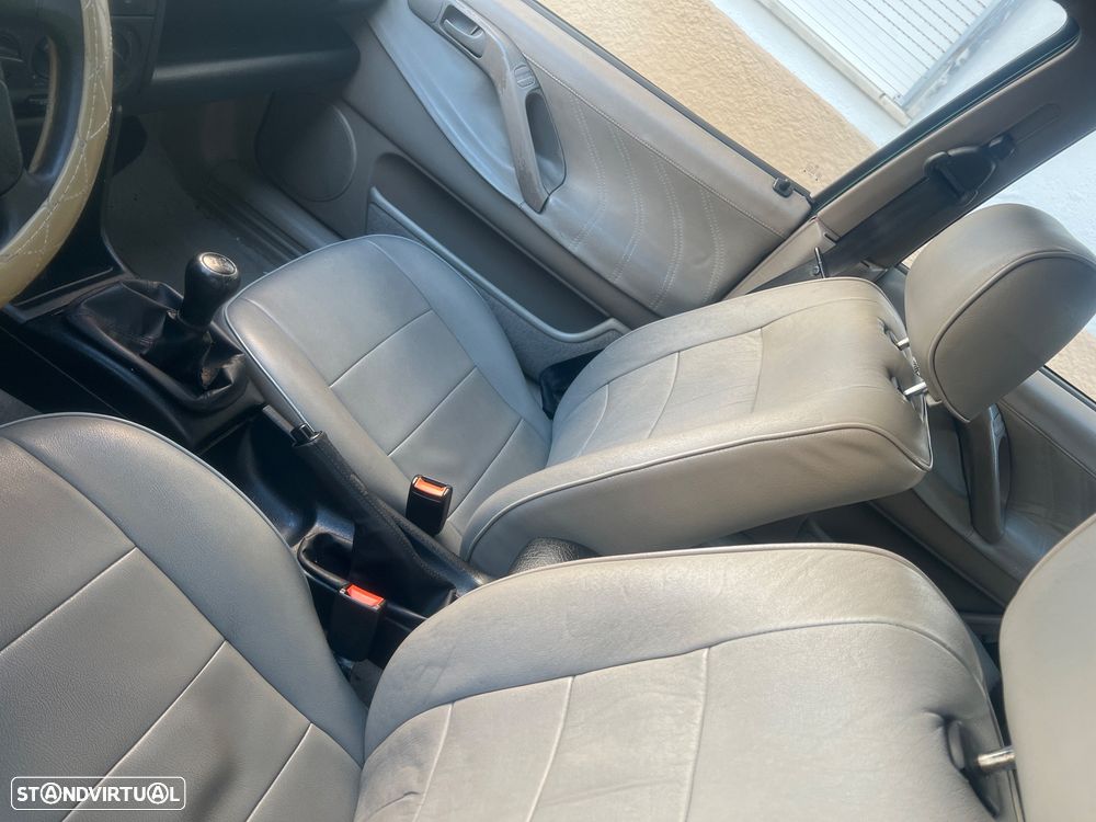 VW Passat 1.9 TDi Confortline - 10