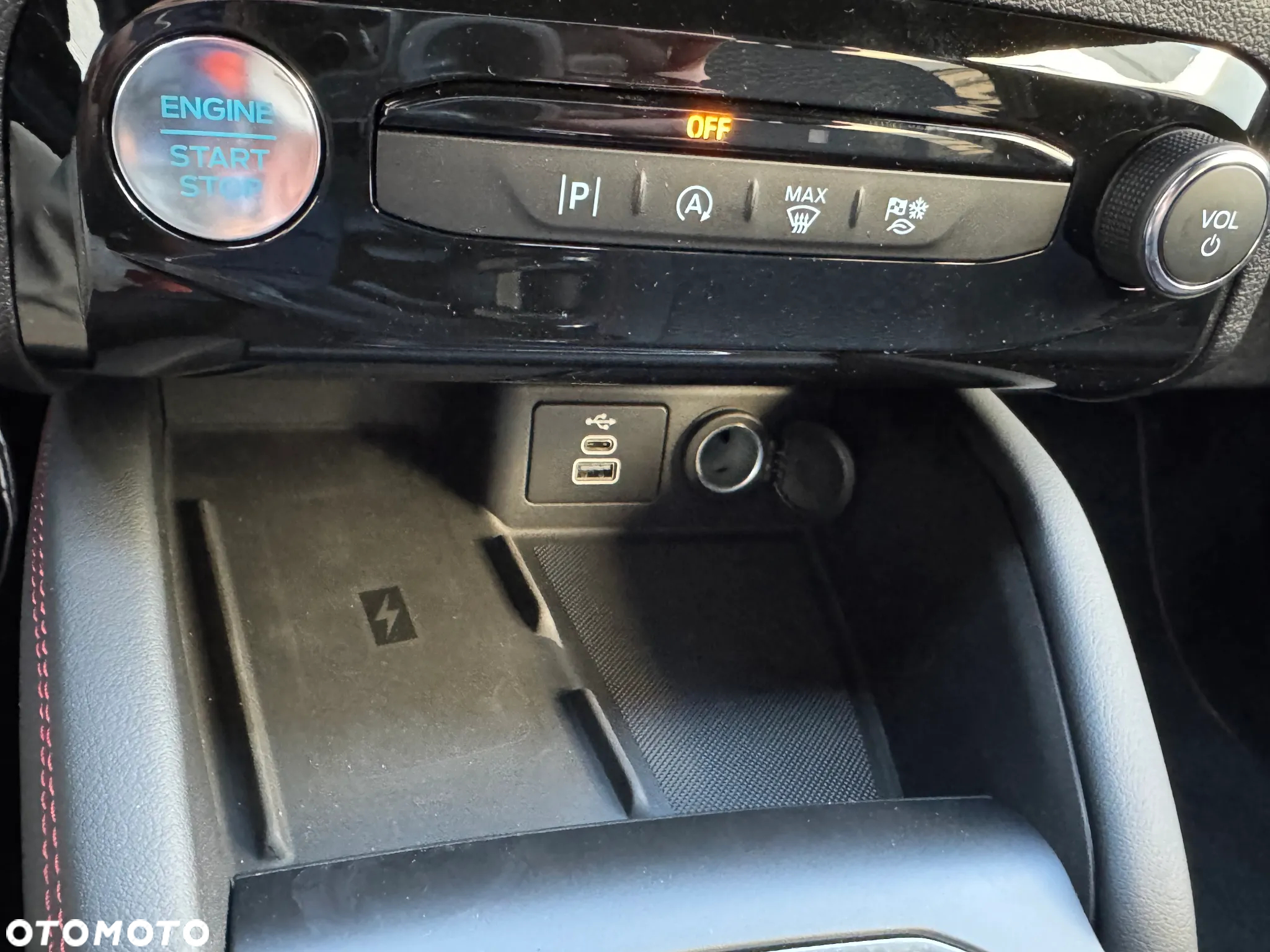 Ford Kuga - 17