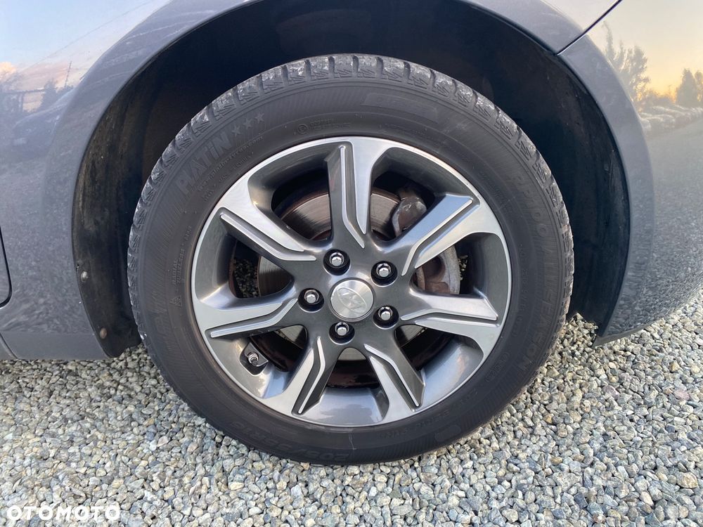 Hyundai ix20 1.4 blue Trend - 17