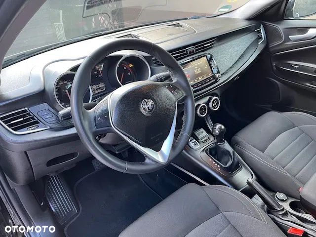 Alfa Romeo Giulietta 1.6 JTDM 16V TCT B-Tech - 16