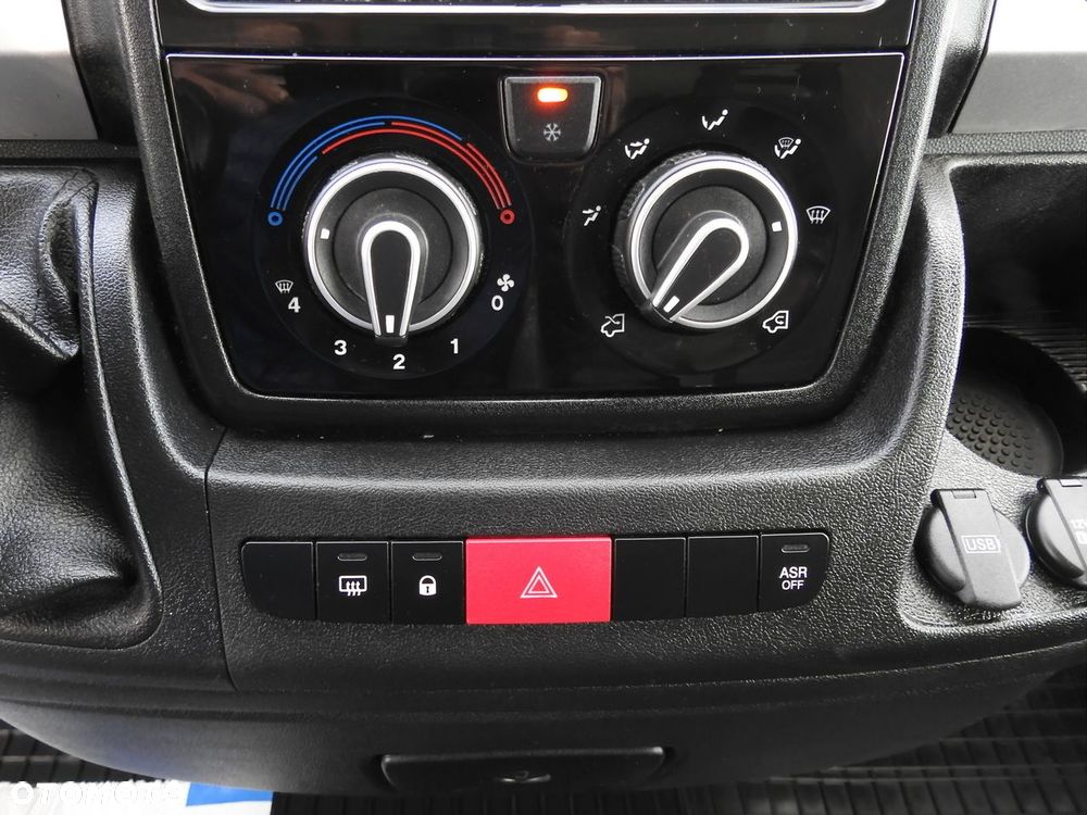 Fiat DUCATO  KONTENER WINDA 8 PALET TEMPOMAT NAWIGACJA LEDY KLIMATYZACJA  130KM - 35