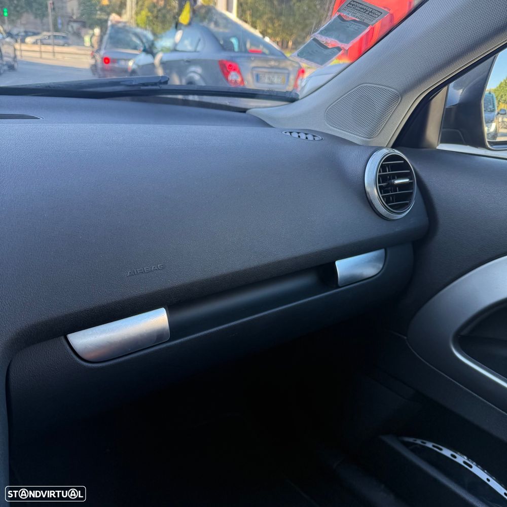 Audi A3 1.6 TDI S-line - 11