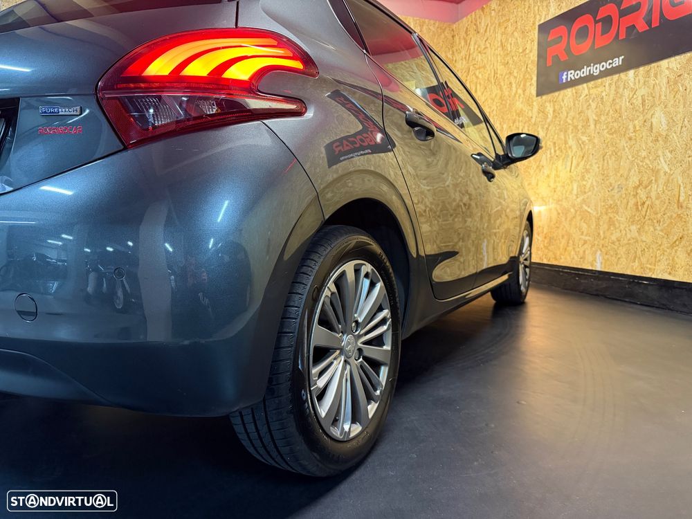 Peugeot 208 PureTech 110 Stop & Start Allure - 18