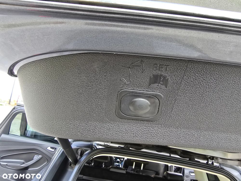 Ford Kuga 2.0 TDCi FWD Titanium - 30