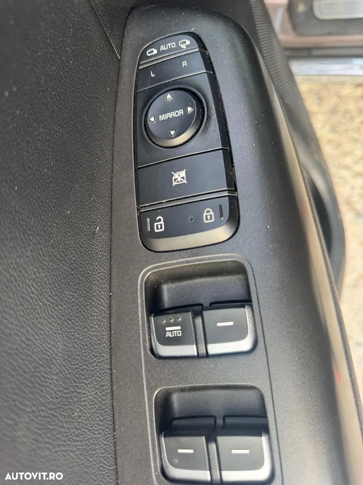 Kia Sportage 1.6 T-GDI 7DCT 4x4 Plus - 18