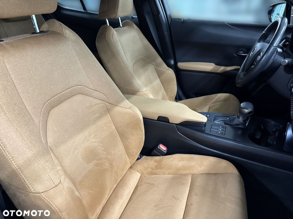 Lexus UX 250h GPF Business 2WD - 26