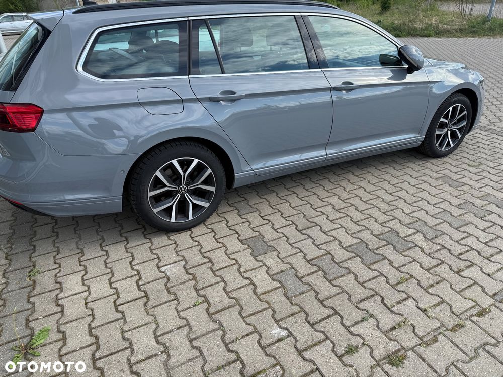 Volkswagen Passat Variant 2.0 TDI EVO Business - 9