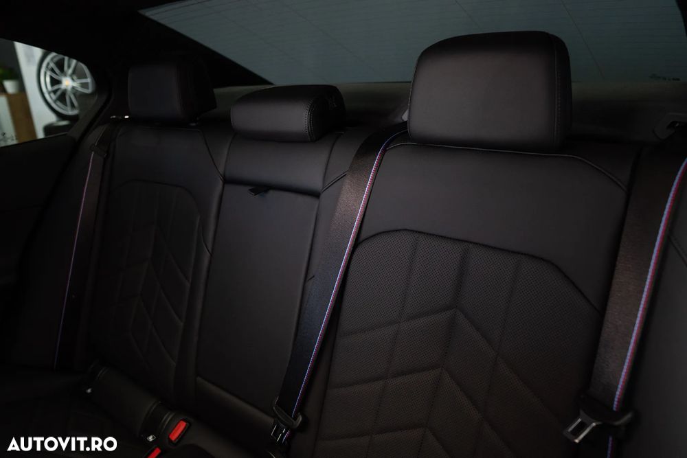 BMW Seria 5 520i AT MHEV - 23