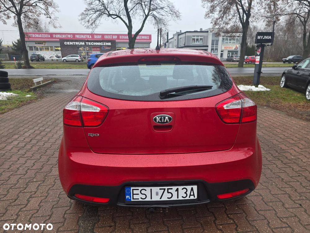 Kia Rio - 16