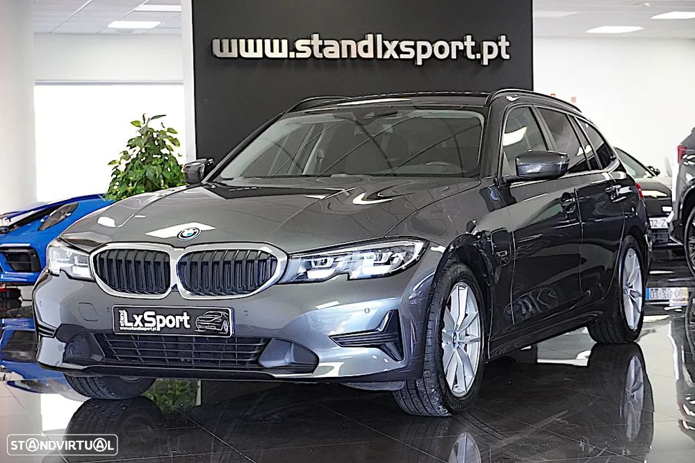 BMW 330 e Touring Auto - 1