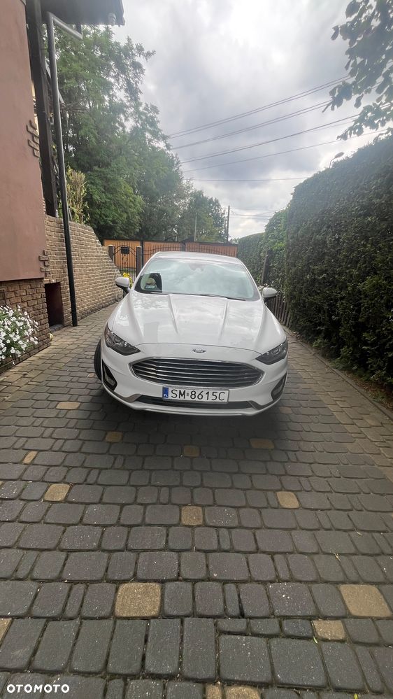 Ford Fusion - 2