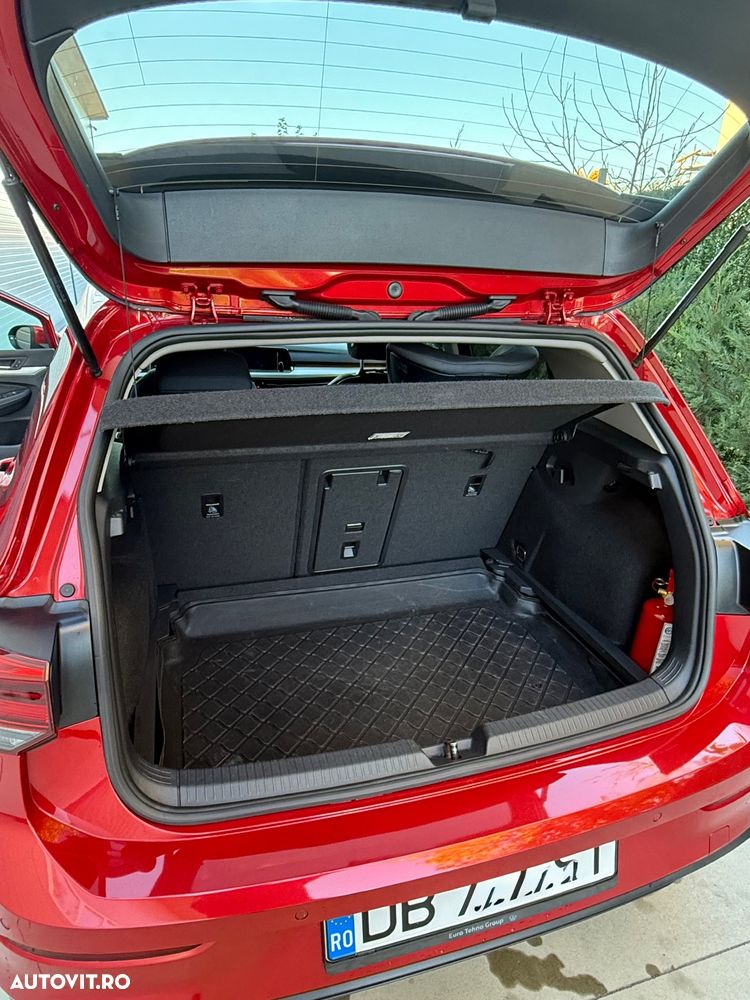 Volkswagen Golf 1.0 eTSI DSG MHEV Life - 10