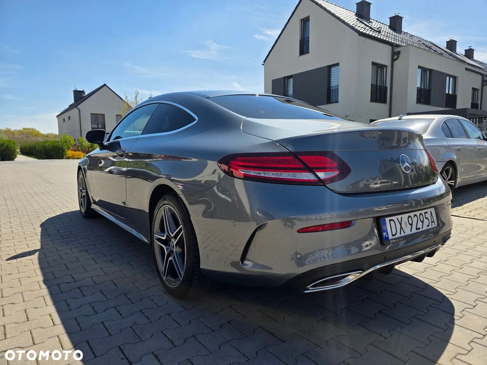 Mercedes-Benz Klasa C 200 4Matic 9G-TRONIC AMG Line - 2