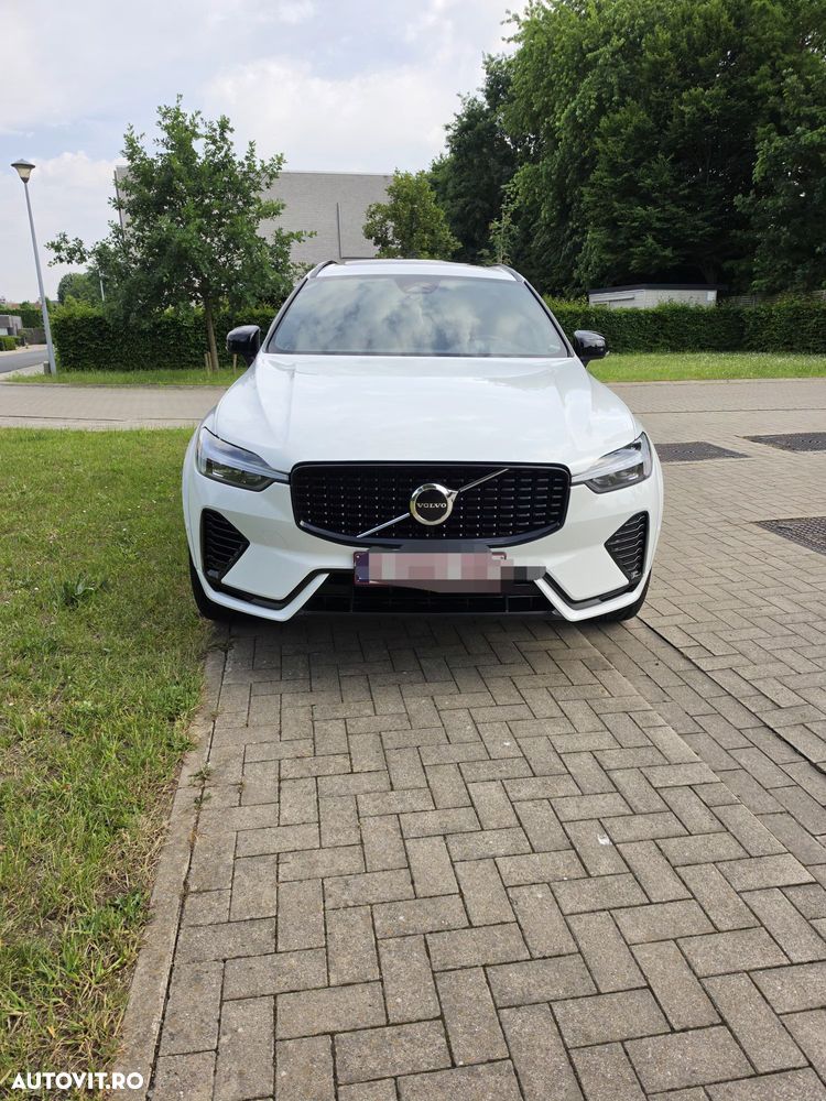 Volvo XC 60 T6 AWD Ultra Black Edition - 4