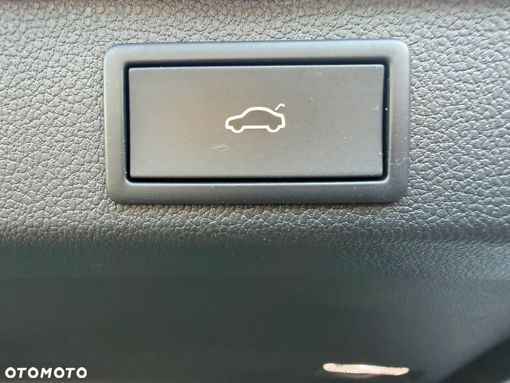 Skoda Superb 2.0 TSI L&K DSG - 27
