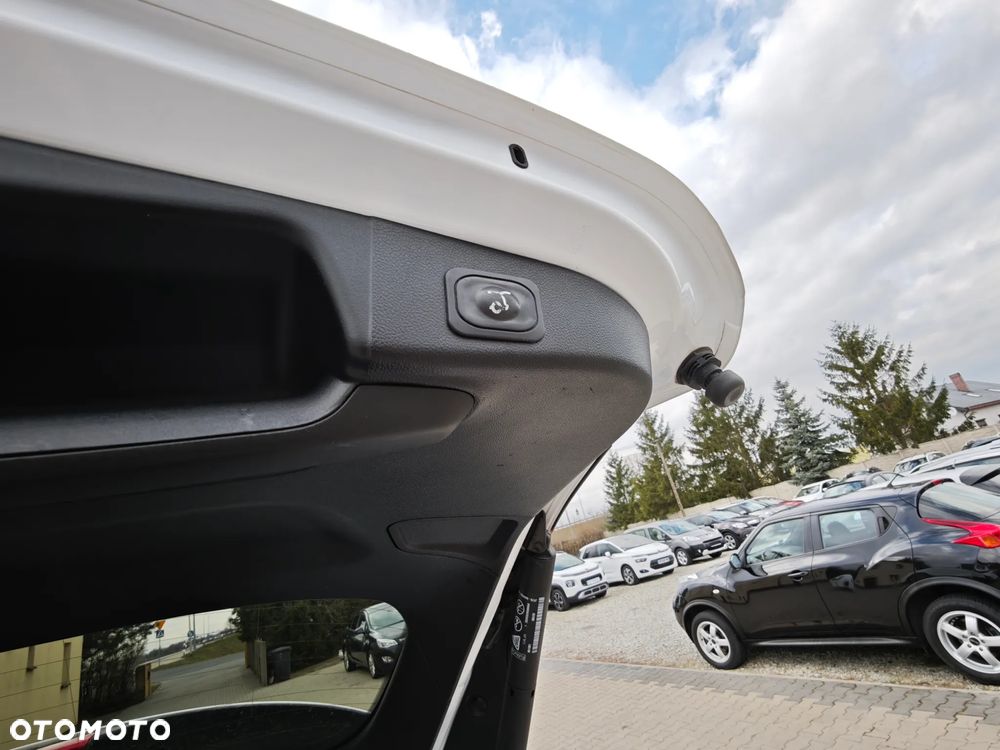 Ford Focus 1.5 EcoBlue STart-Stopp-System TITANIUM X - 21