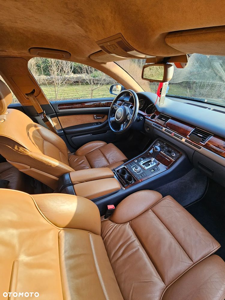 Audi A8 4.2 Quattro - 15