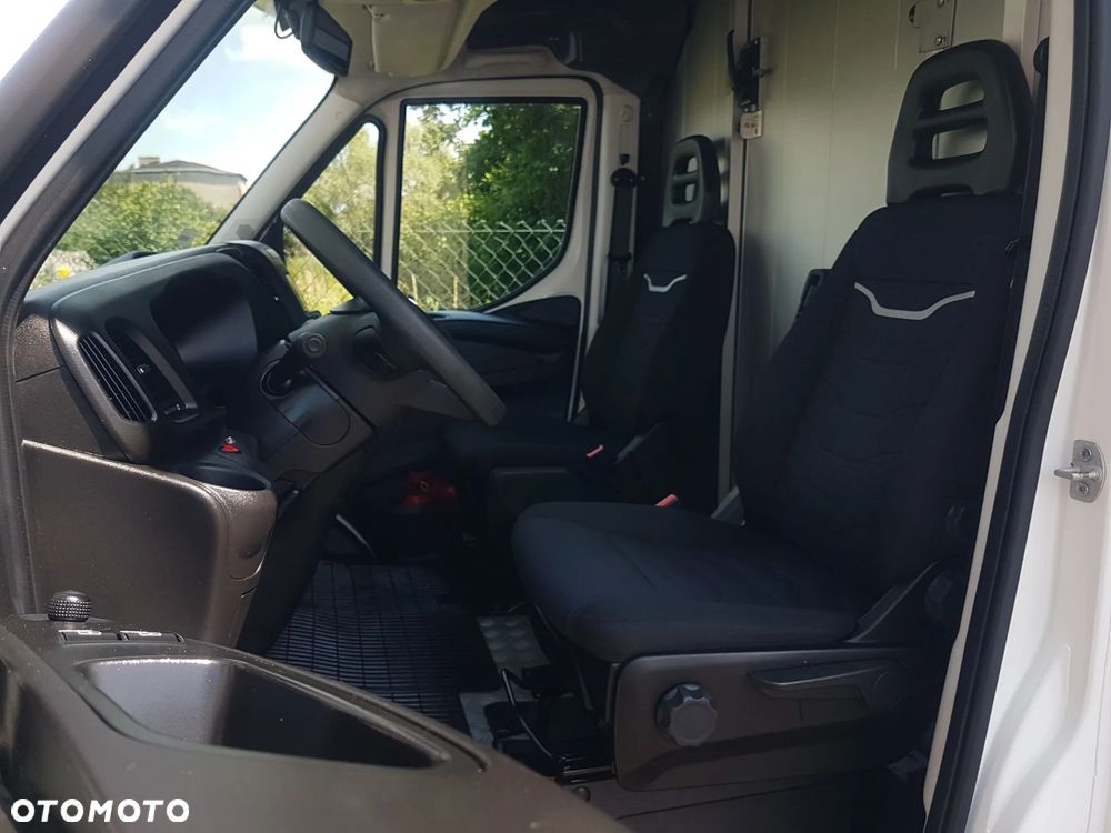 Iveco DAILY KONTENER NISKOPODŁOGOWY 4,44x2,23x2,42 SKLEP BAR FOODTRUCK KAMPER KLIMA KONIOWÓZ 35S14 - 7