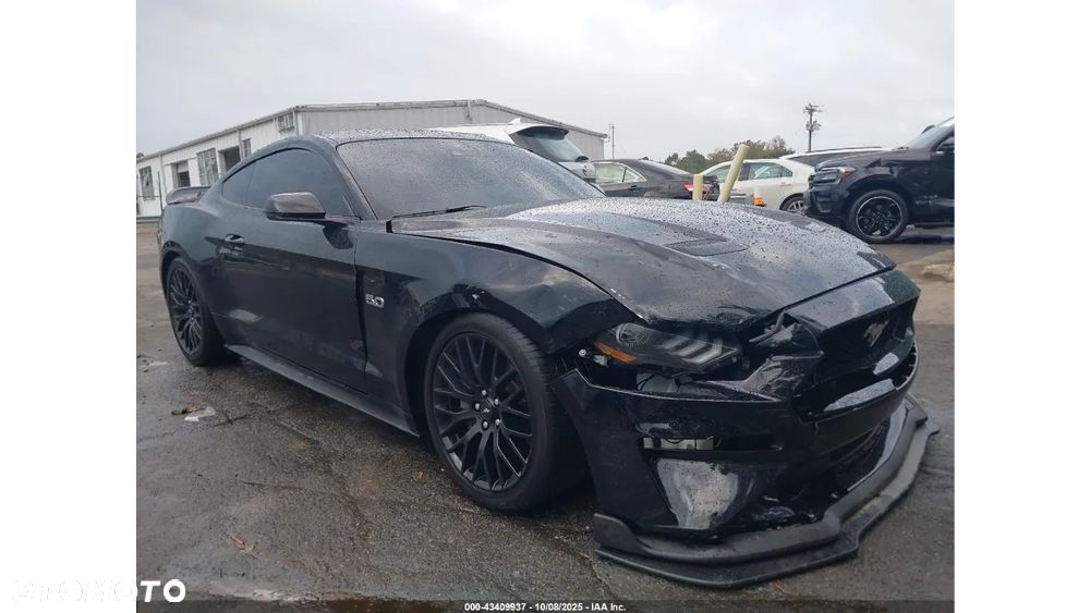 Ford Mustang - 4
