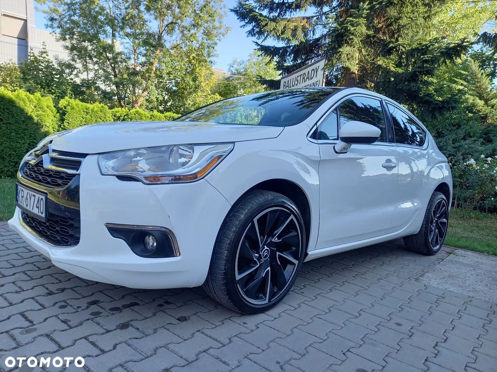 Citroën DS4 HDi 115 SoChic - 2