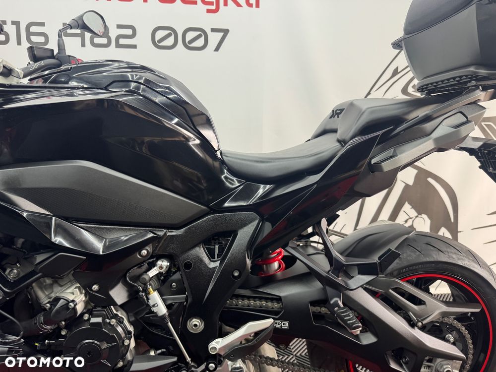 BMW XR - 15