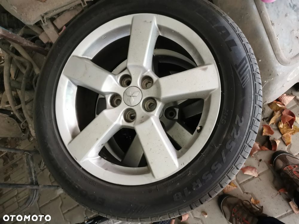 Mitsubishi Outlander 2.2 DI-D 4WD Intense - 18