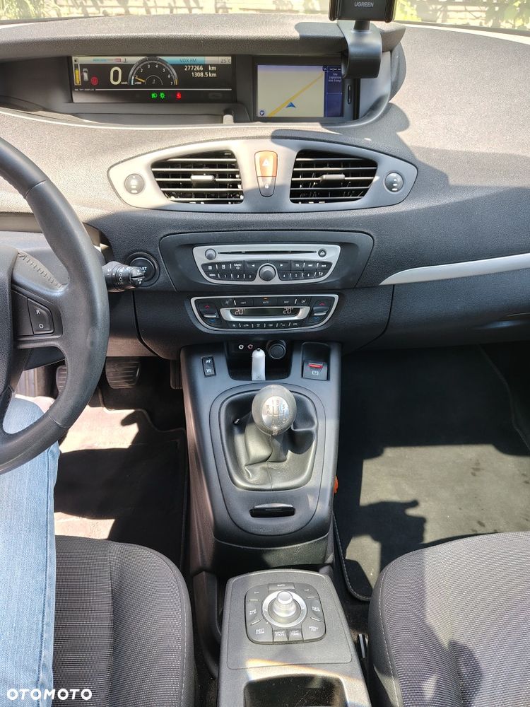Renault Scenic - 5