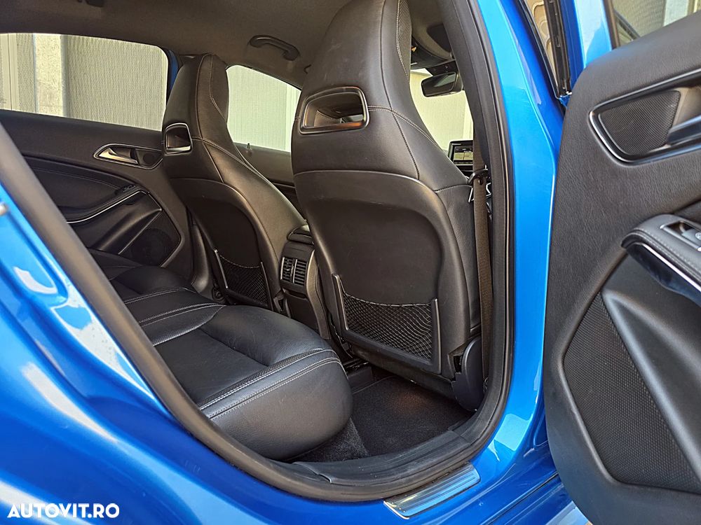 Mercedes-Benz A 220 d 7G-DCT AMG Line - 23