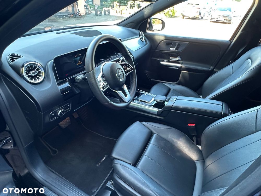 Mercedes-Benz GLA 250 4Matic 8G-DCT - 12