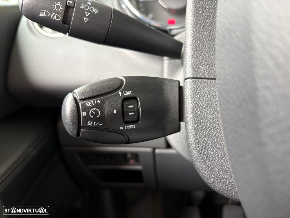 Peugeot 3008 1.6 HDi Allure - 17