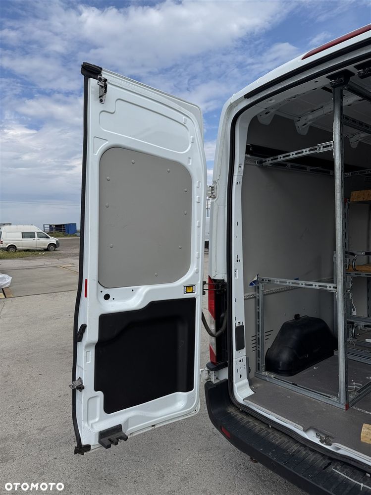 Ford TRANSIT MK8 - 19