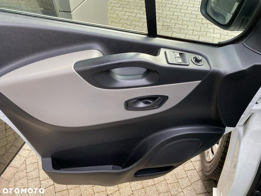 Renault Trafic - 13