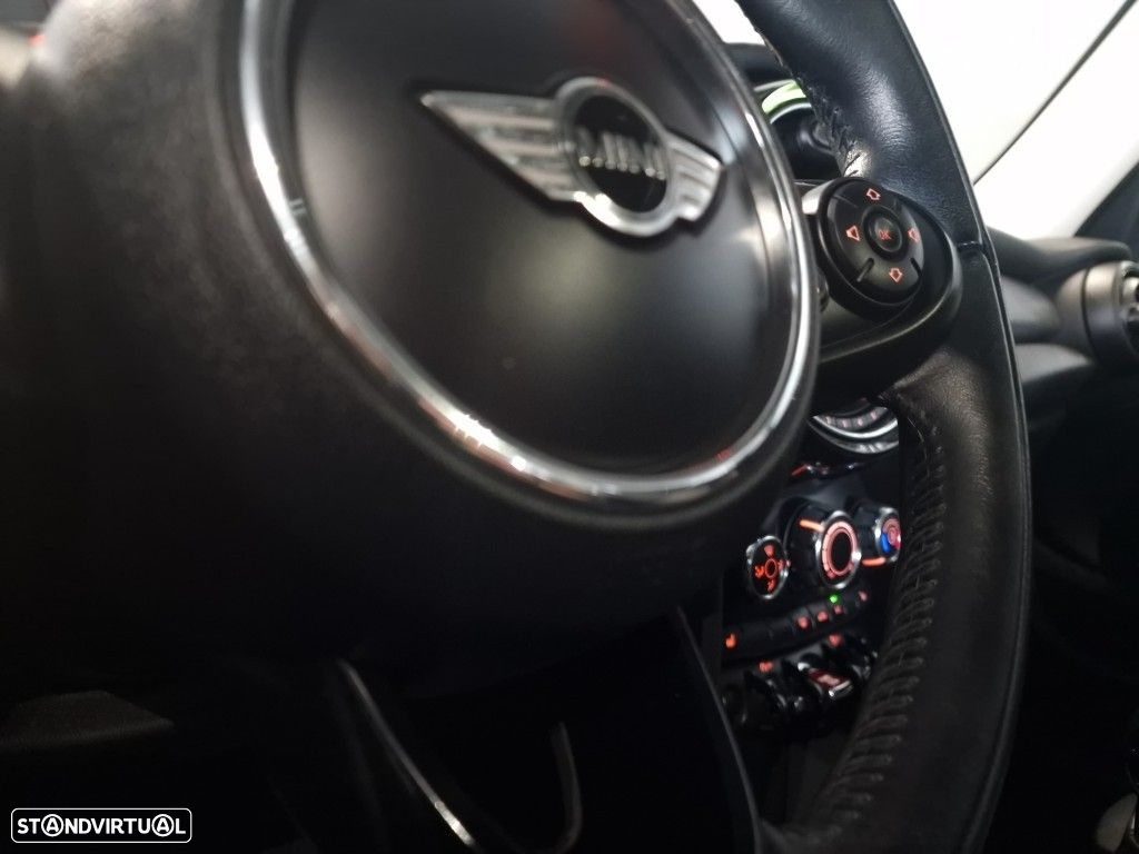 MINI 5 Portas Cooper D - 30