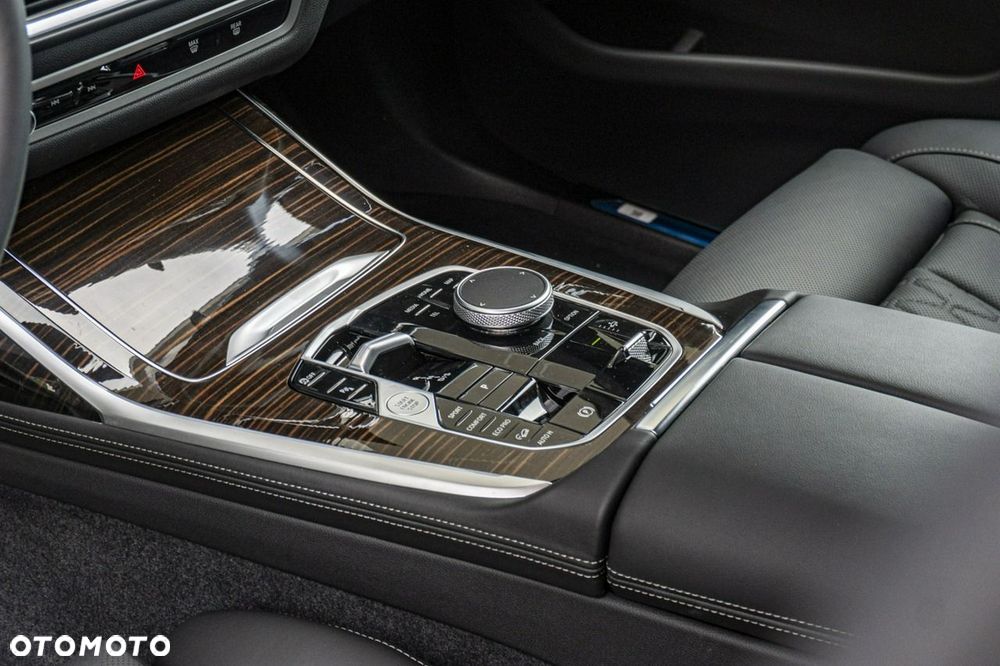BMW X7 - 18
