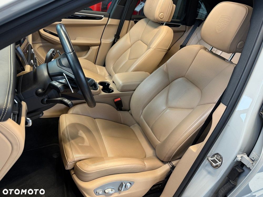 Porsche Macan - 22