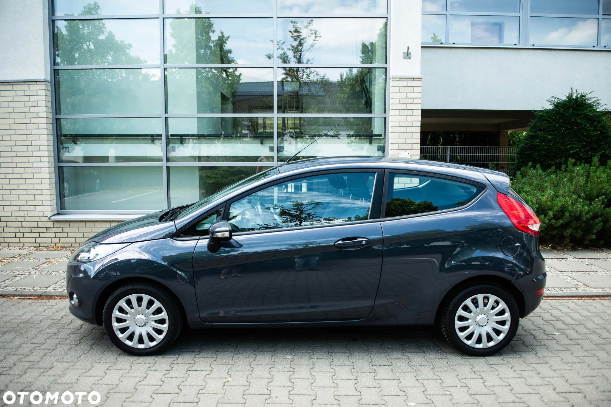 Ford Fiesta 1.25 Celebration - 3