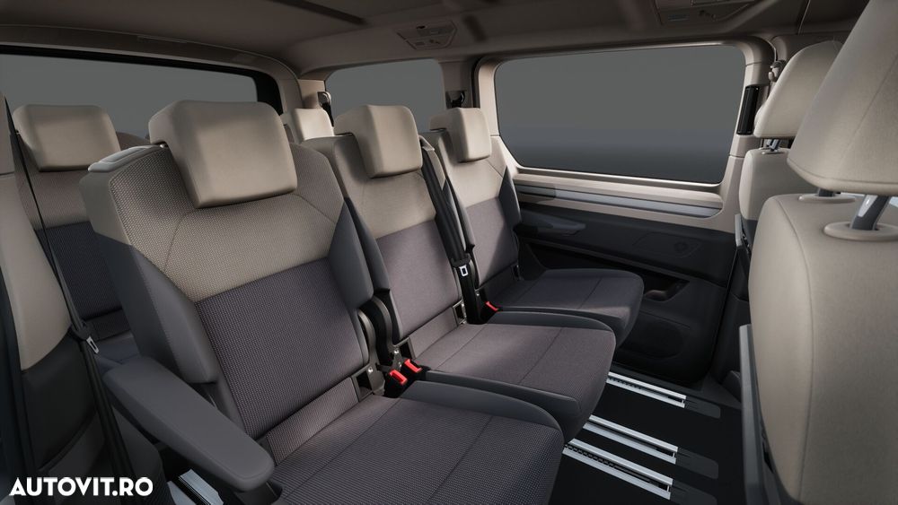 Volkswagen Multivan - 10