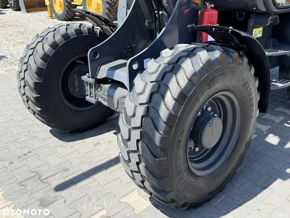 New Holland W70C Compact Widły + Łyżka Jak Nowa 1000 mth Klimatyzacja - 6