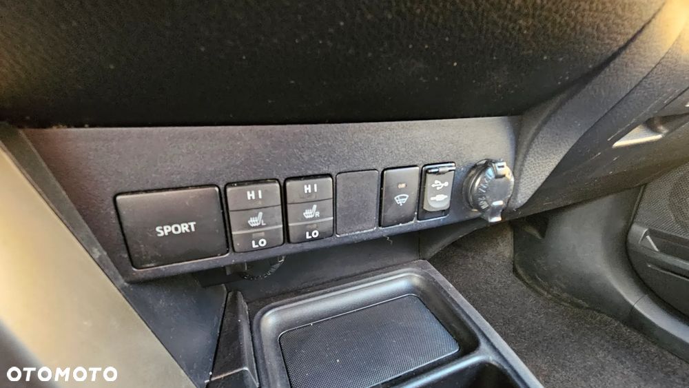 Toyota RAV4 - 14