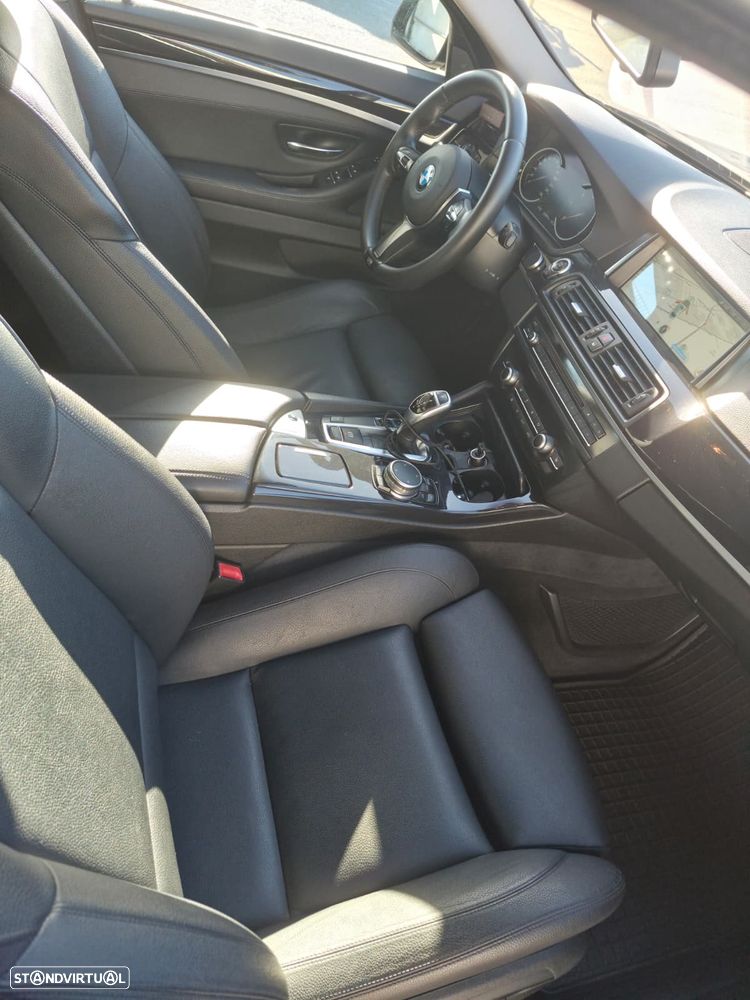 BMW 530 d Pack M Auto - 31