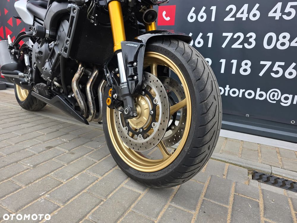 Yamaha FZ8 - 25