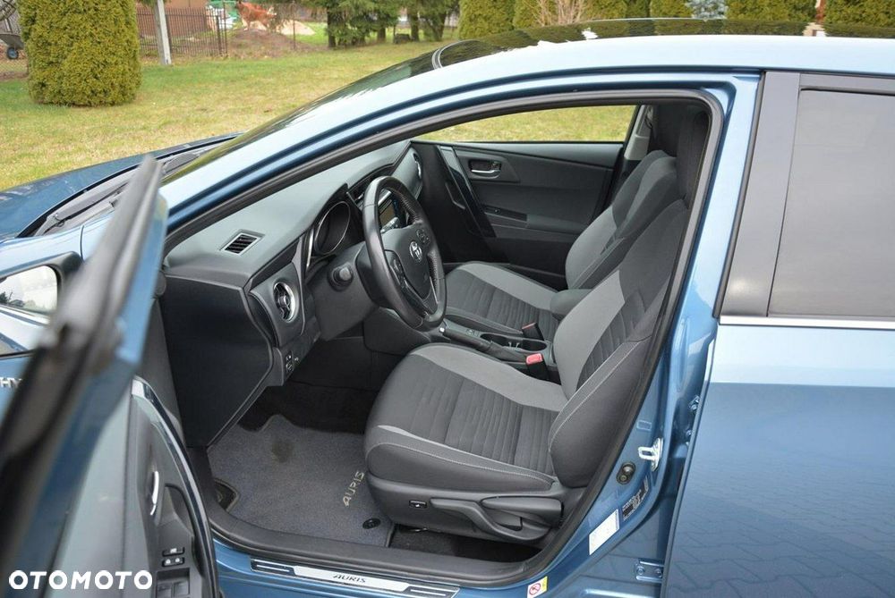 Toyota Auris Hybrid 135 Premium - 22