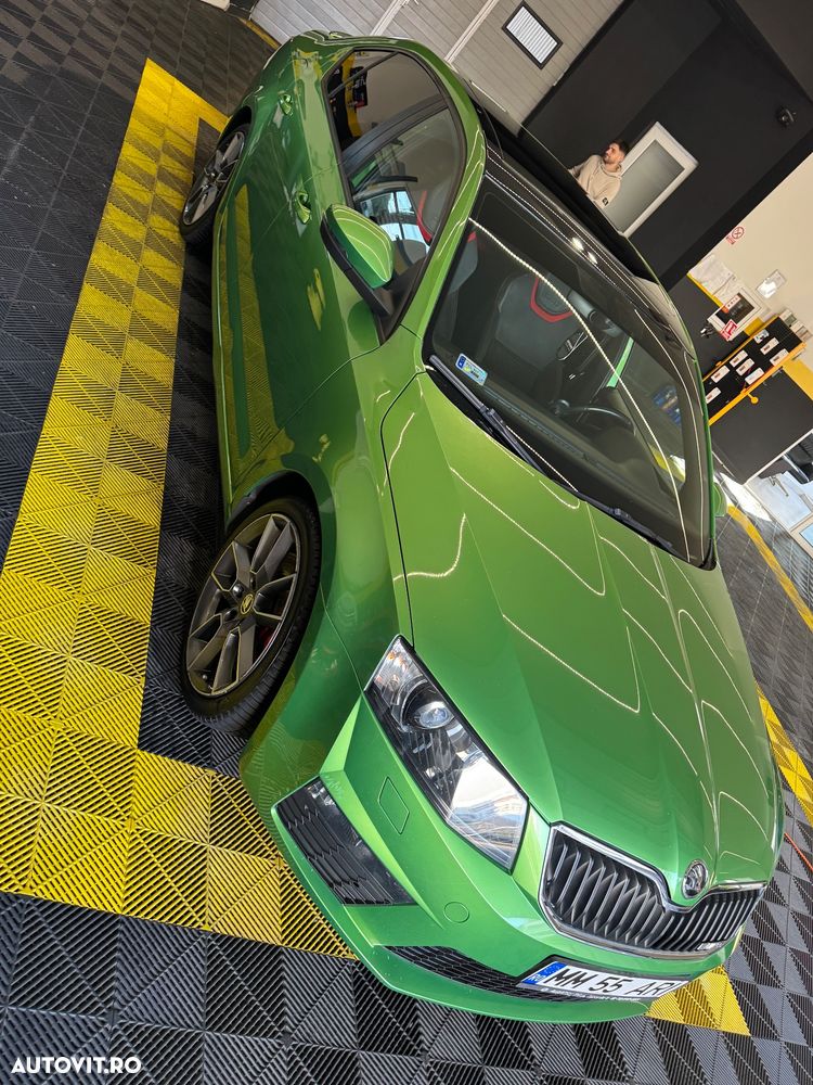 Skoda Octavia 2.0 TSI RS - 11