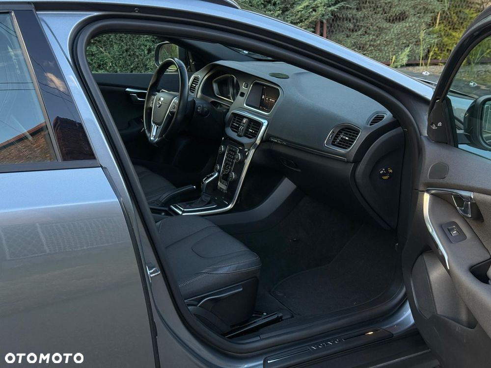 Volvo V40 Cross Country D3 Geartronic Momentum - 22