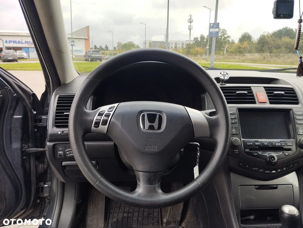 Honda Accord 2.0 Comfort - 12