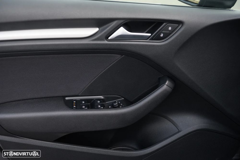 Audi A3 Sportback 1.6 TDI S-line - 17